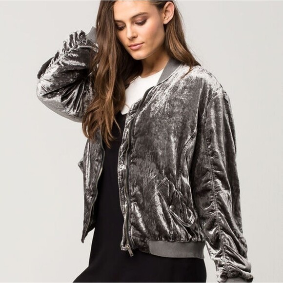 FREE PEOPLE Ruched Velvet Womens Bomber Jacket medium - Picture 1 of 13